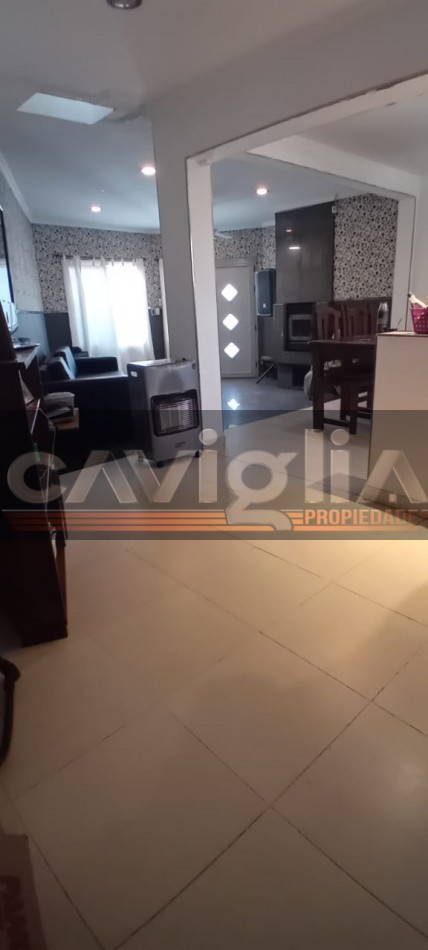 EN VENTA 2 CASAS + PILETA VILLA CAMIARES ALTA GRACIA